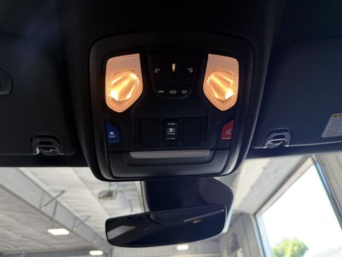 Used 2025 RAM 1500 Big Horn AWD/4WD image 18
