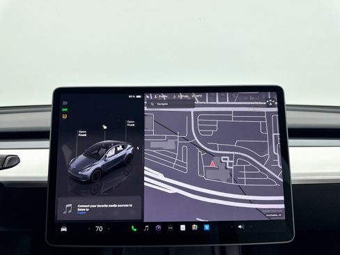 Used 2022 Tesla Model Y Performance image 21