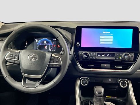 New 2026 Toyota Grand Highlander FWD image 19