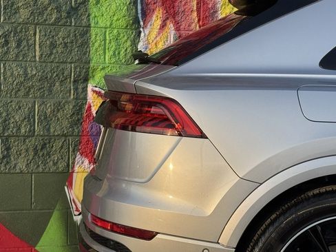 Used 2021 Audi SQ8 Prestige image 11