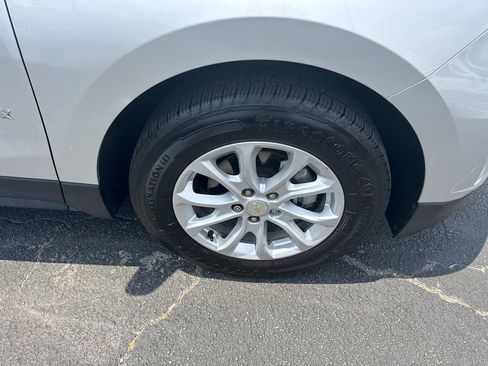 Used 2020 Chevrolet Equinox LS w/ LS Convenience Package FWD image 13