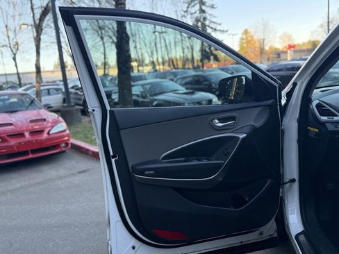 Used 2018 Hyundai Santa Fe Sport 2.0T w/ Cargo Package image 19