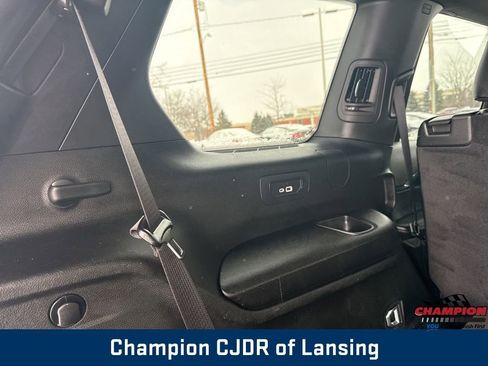 Used 2023 Jeep Grand Cherokee L Laredo image 45