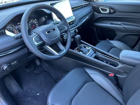 New 2026 Jeep Compass Latitude image 10