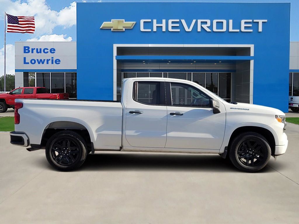 Used 2023 Chevrolet Silverado 1500 Custom RWD image 6