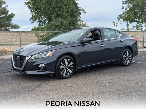 Certified 2022 Nissan Altima 2.5 SL image 1