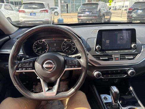 Used 2023 Nissan Altima 2.5 SR image 22