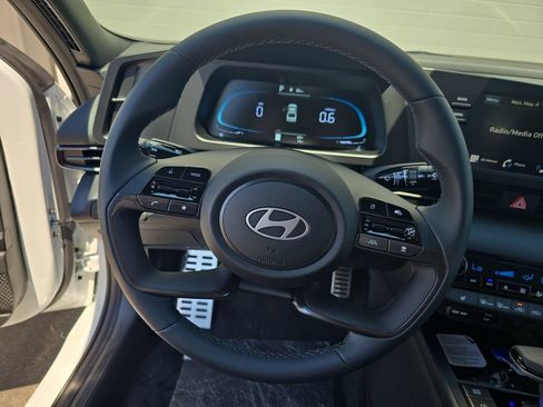 New 2026 Hyundai Elantra SEL Sport Premium FWD image 16