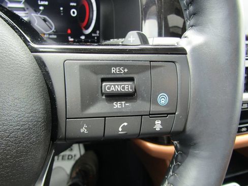 Used 2025 Nissan Pathfinder Platinum w/ Cargo Package AWD/4WD image 29