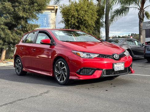 Certified 2018 Toyota Corolla iM image 4