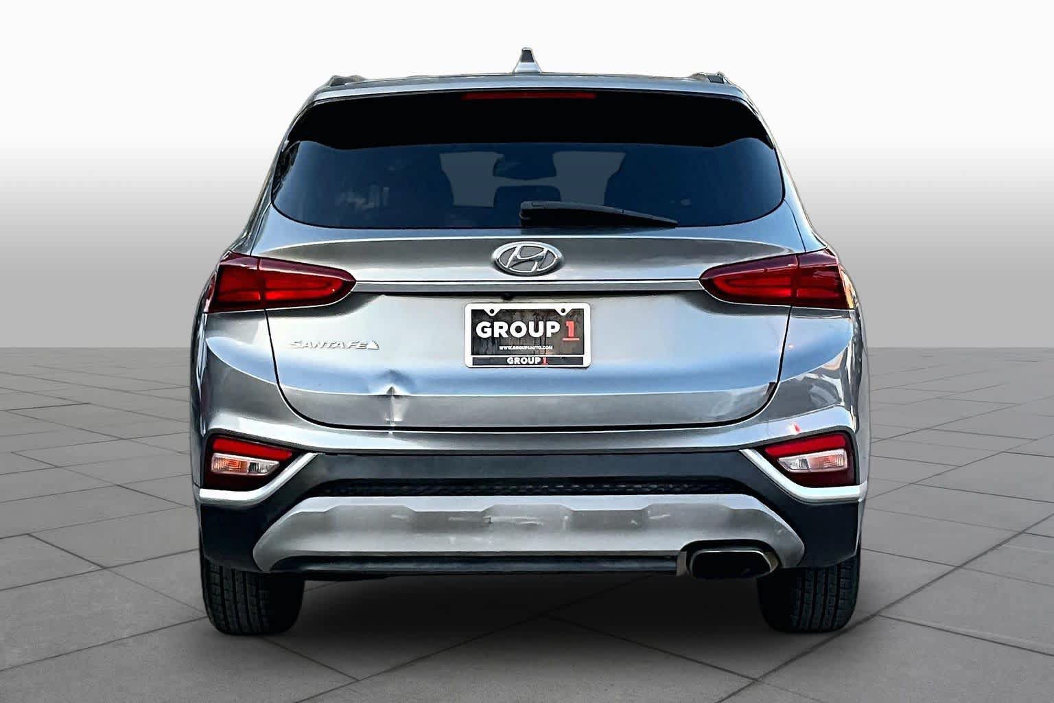 Used 2019 Hyundai Santa Fe SEL FWD image 5
