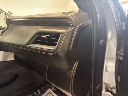 Used 2021 Chevrolet Tahoe LT w/ LT Signature Package image 41