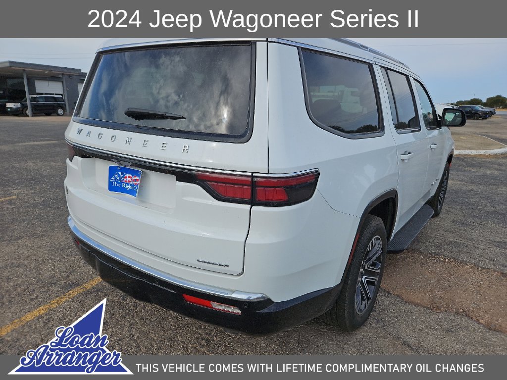 Used 2024 Jeep Wagoneer Series II w/ Flexible Seating Group RWD image 12