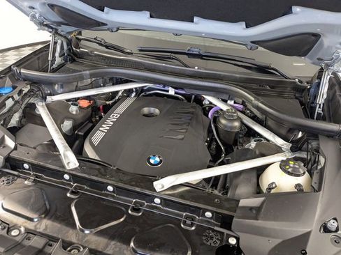 Used 2024 BMW X7 xDrive40i w/ M Sport Package image 41