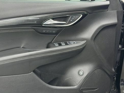Used 2023 Buick Envision Essence FWD image 19