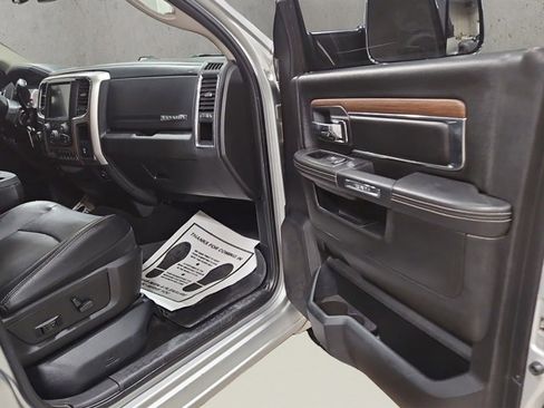 Used 2017 RAM 2500 Laramie image 18