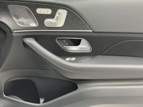 New 2026 Mercedes-Benz GLS 450 4MATIC image 17