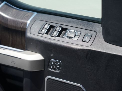 Used 2021 Ford F350 Lariat w/ Lariat Value Package AWD/4WD image 29