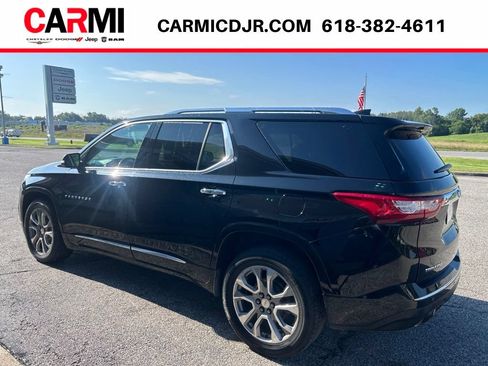 Used 2019 Chevrolet Traverse Premier w/ Driver Confidence II Package FWD image 4