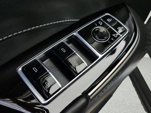 Used 2024 Cadillac Lyriq Tech AWD/4WD image 22