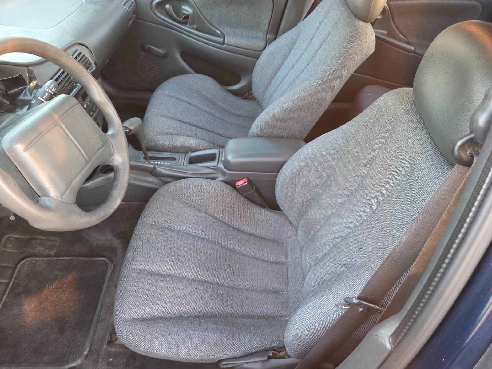 Used 2002 Chevrolet Cavalier Sedan FWD image 5