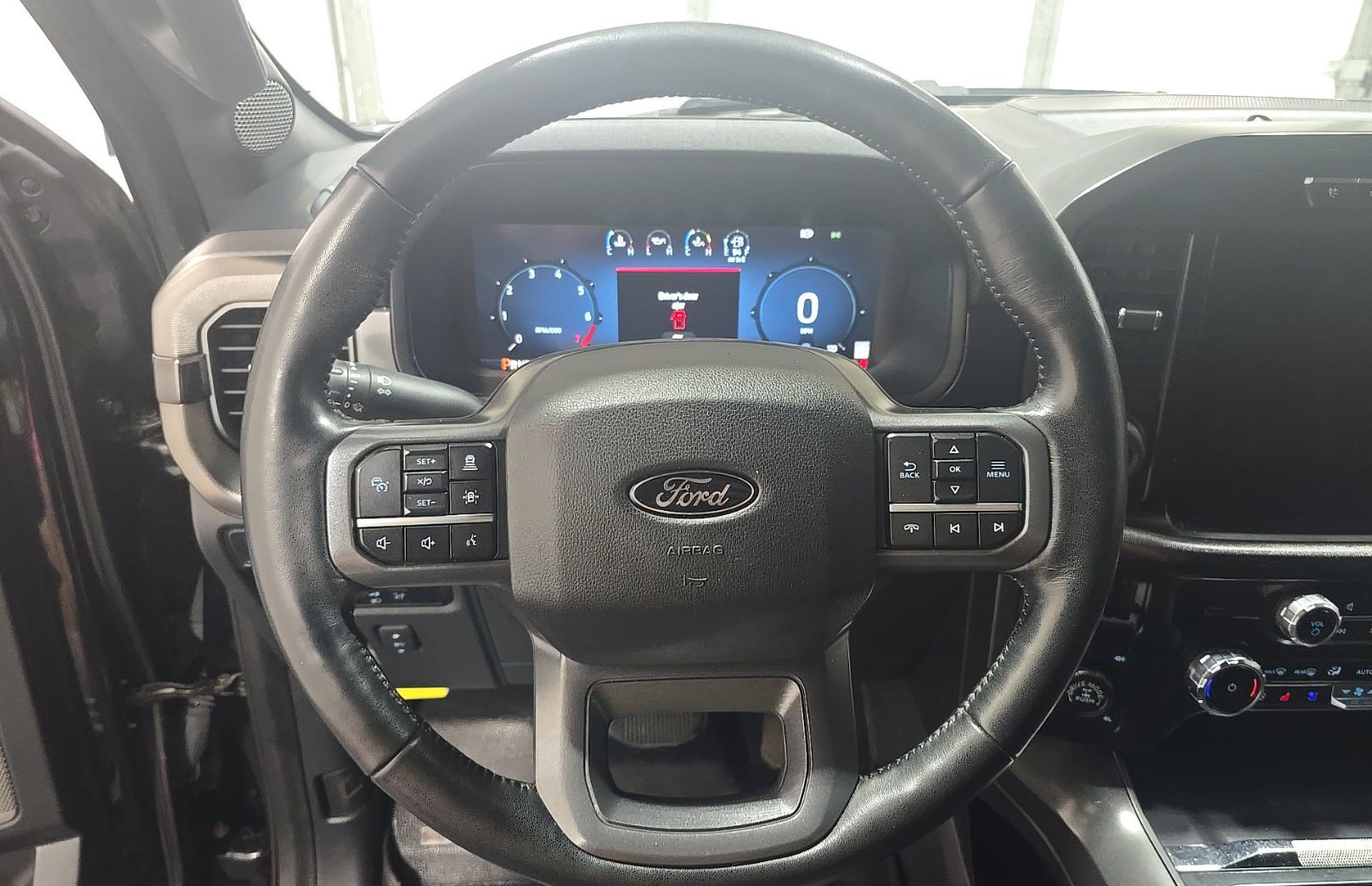 Used 2024 Ford F150 Lariat AWD/4WD image 10