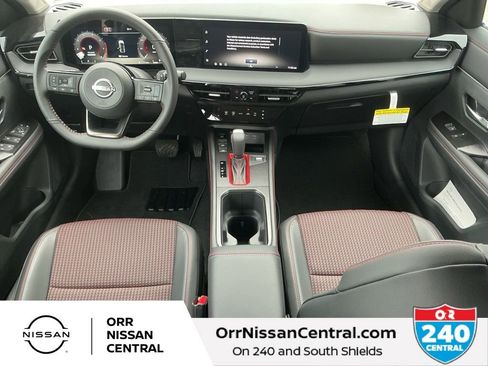New 2026 Nissan Kicks SR FWD image 15