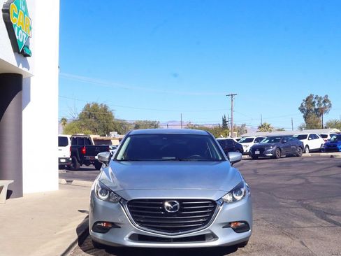 Used 2018 MAZDA MAZDA3 Touring image 16