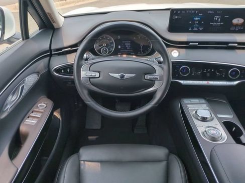 Used 2025 Genesis GV70 2.5T AWD/4WD image 16