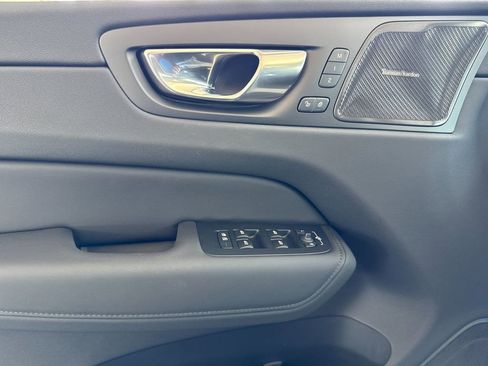 New 2026 Volvo XC60 T8 Ultra w/ Climate Package PRO image 10