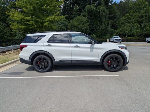 Certified 2023 Ford Explorer ST w/ Equipment Group 401A AWD/4WD image 3