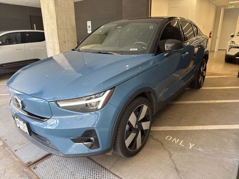 Used 2022 Volvo C40 P8 Recharge Ultimate image 2