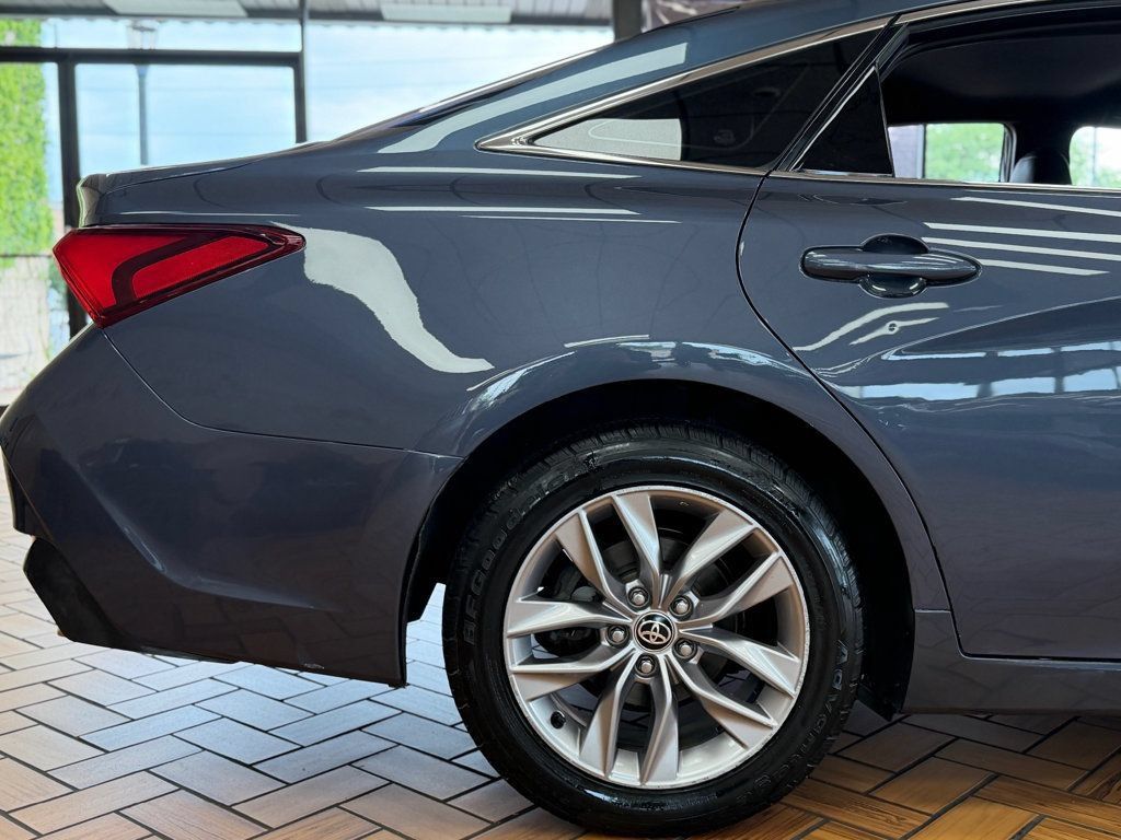 Used 2021 Toyota Avalon XLE FWD image 13