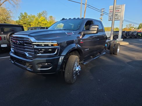 New 2026 RAM 5500 Laramie image 19
