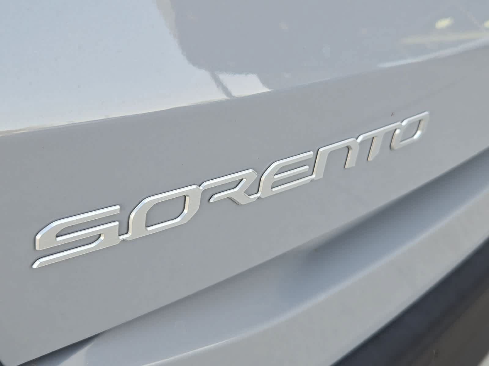 Used 2024 Kia Sorento S w/ Panoramic Sunroof Package FWD image 13