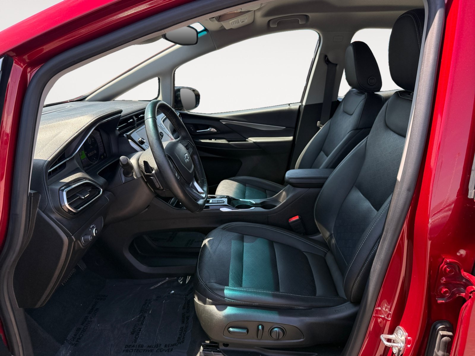 Used 2023 Chevrolet Bolt LT w/ Infotainment Package FWD image 10