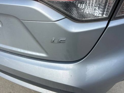 Used 2020 Toyota Corolla LE FWD image 4