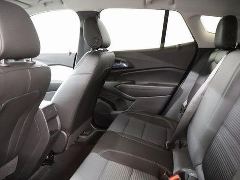 New 2026 Chevrolet Trax LT w/ LT Convenience Package FWD image 26