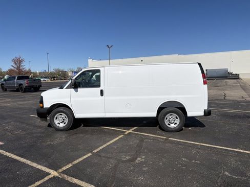 New 2026 Chevrolet Express 3500 w/ Driver Convenience Package RWD image 8