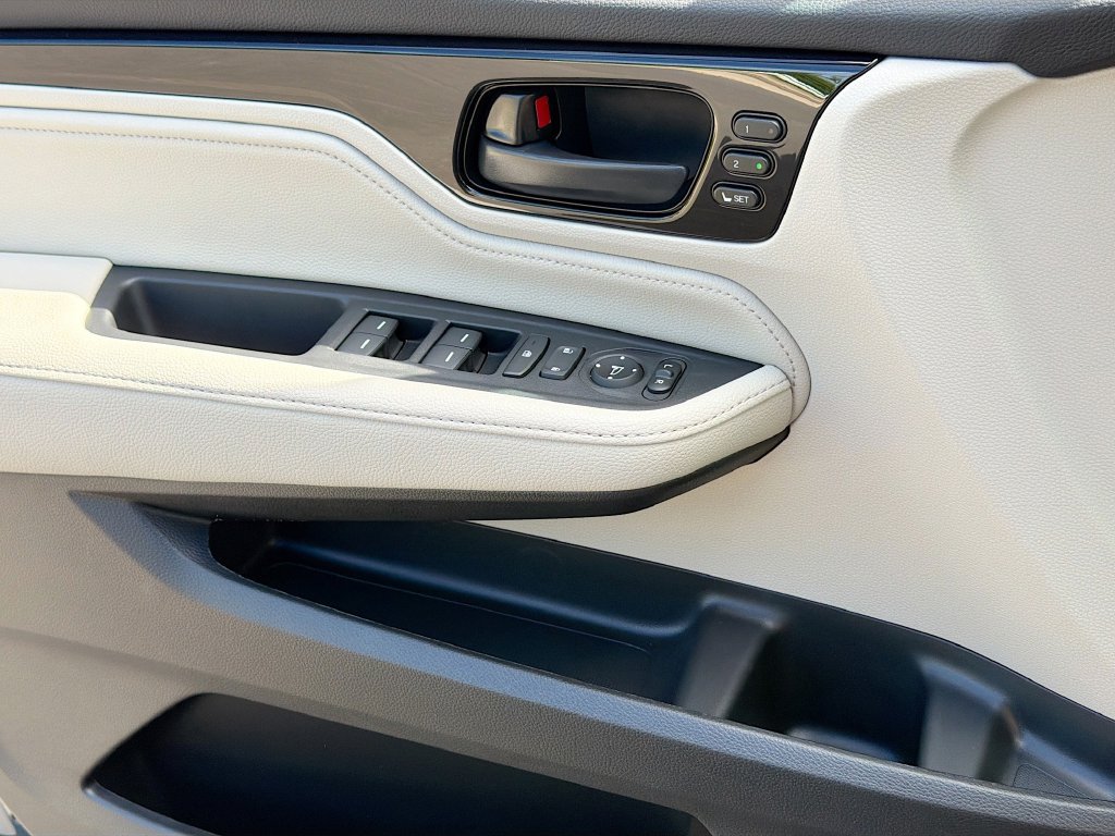 New 2026 Honda Odyssey Touring image 20