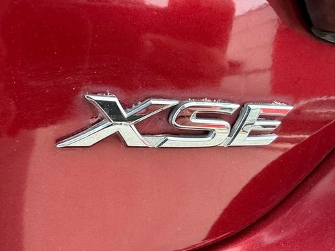 Used 2015 Toyota Camry XSE image 16