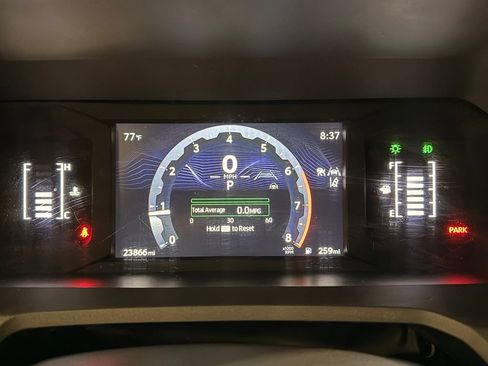 Used 2025 Toyota 4Runner SR5 AWD/4WD image 19