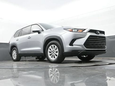 Used 2024 Toyota Grand Highlander FWD image 24
