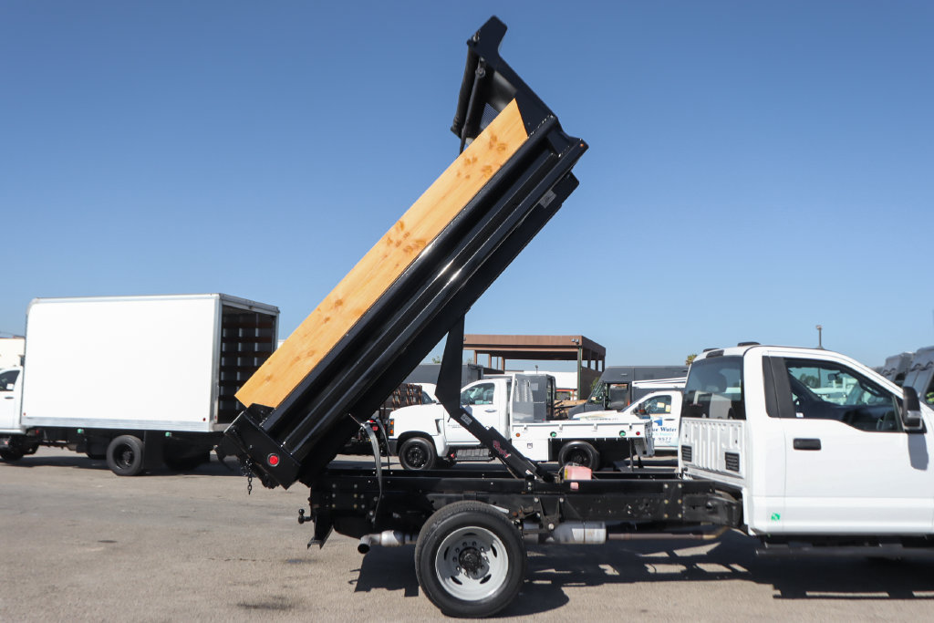 Used 2020 Ford F550 4x4 Regular Cab Super Duty image 10