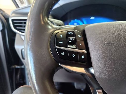Used 2020 Ford Explorer Platinum w/ Premium Technology Package AWD/4WD image 19