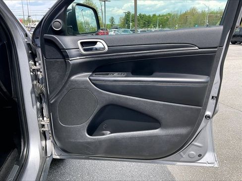 Used 2020 Jeep Grand Cherokee Limited AWD/4WD image 11