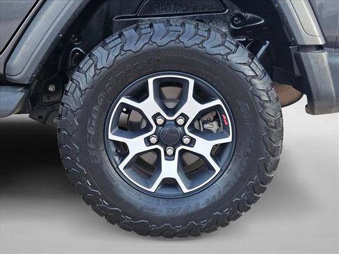 Used 2018 Jeep Wrangler Unlimited Sport image 24