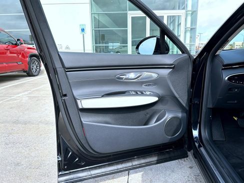 Used 2026 Genesis GV70 2.5T Advanced image 9