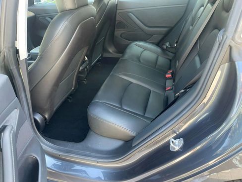 Used 2019 Tesla Model 3 Long Range image 16