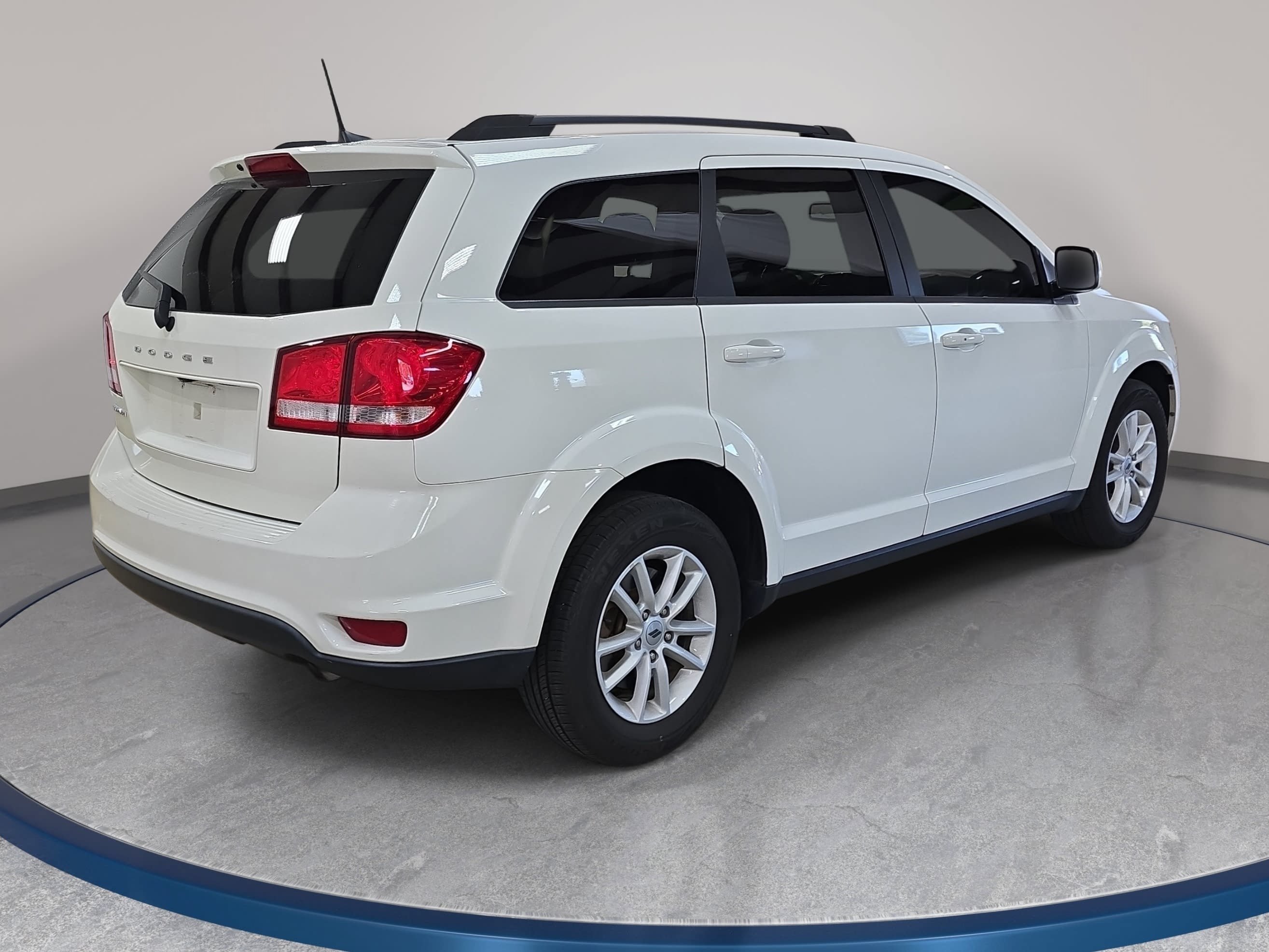 Used 2019 Dodge Journey SE w/ Premium Group FWD image 6